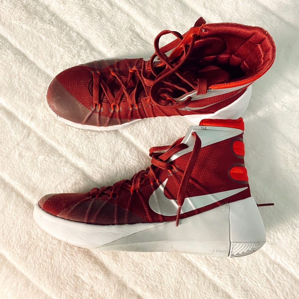 Nike Hyperdunk Basketball Shoes